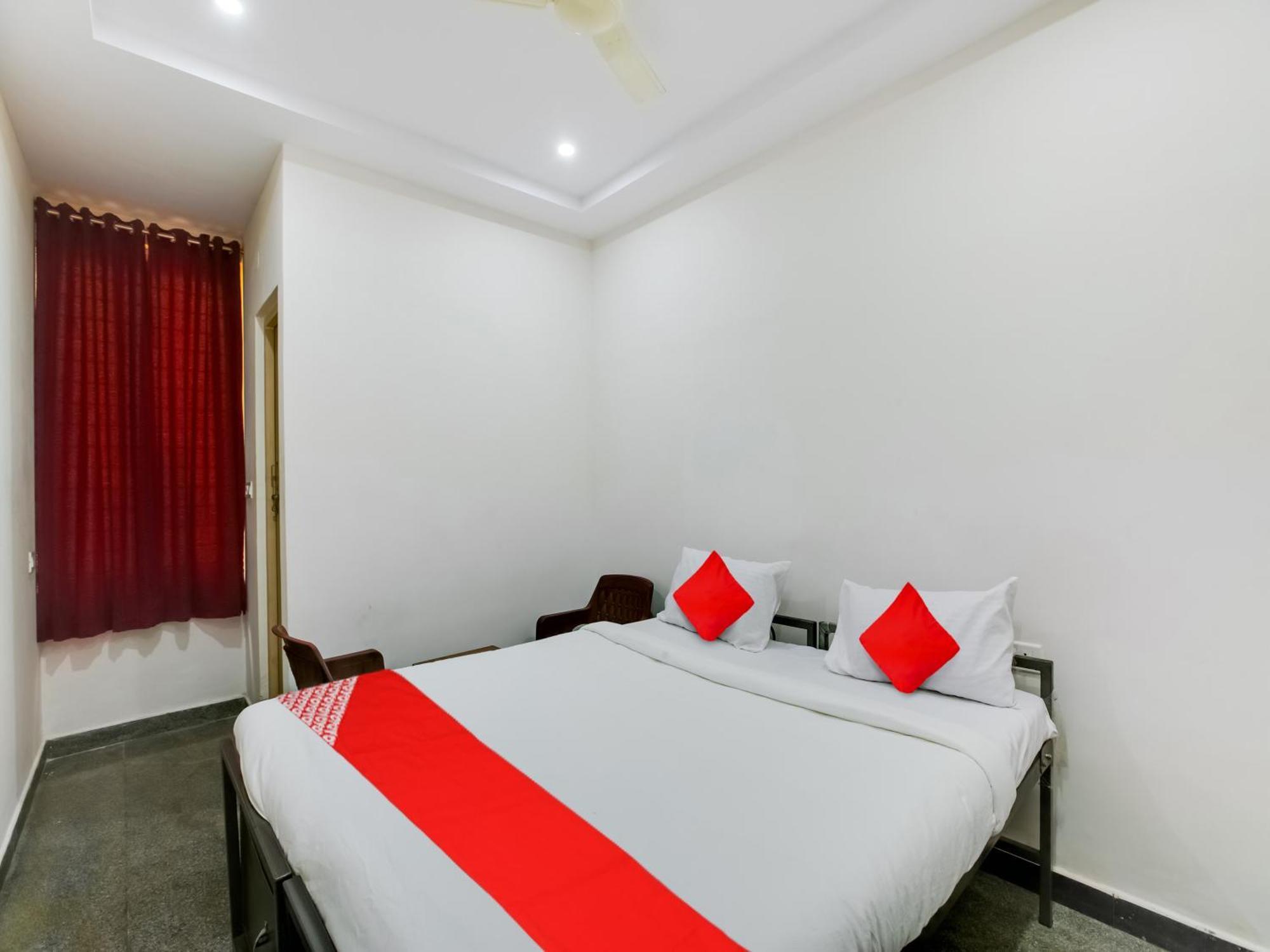 Hotel O Manjushree Boarding & Nearby Dr.br Ambedkar Stadium Basveshwar Nagar