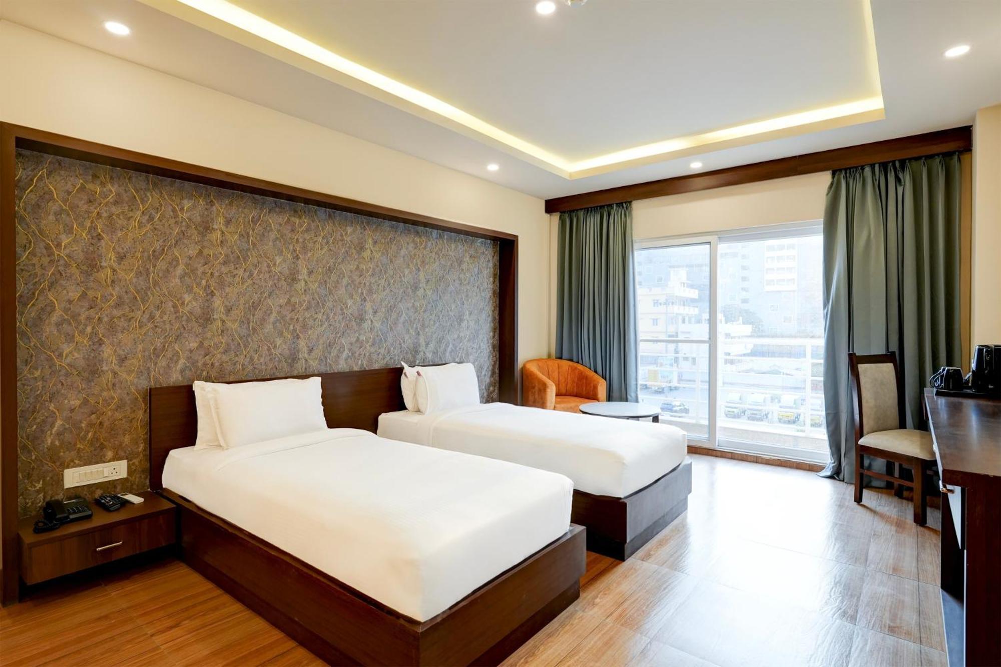 Hotel Super Townhouse Oak Mahadevapura Opposite Phoenix Mall Bangalore