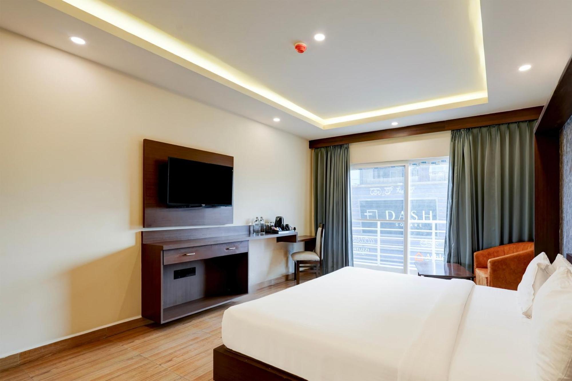 Super Townhouse Oak Mahadevapura Opposite Phoenix Mall Bangalore