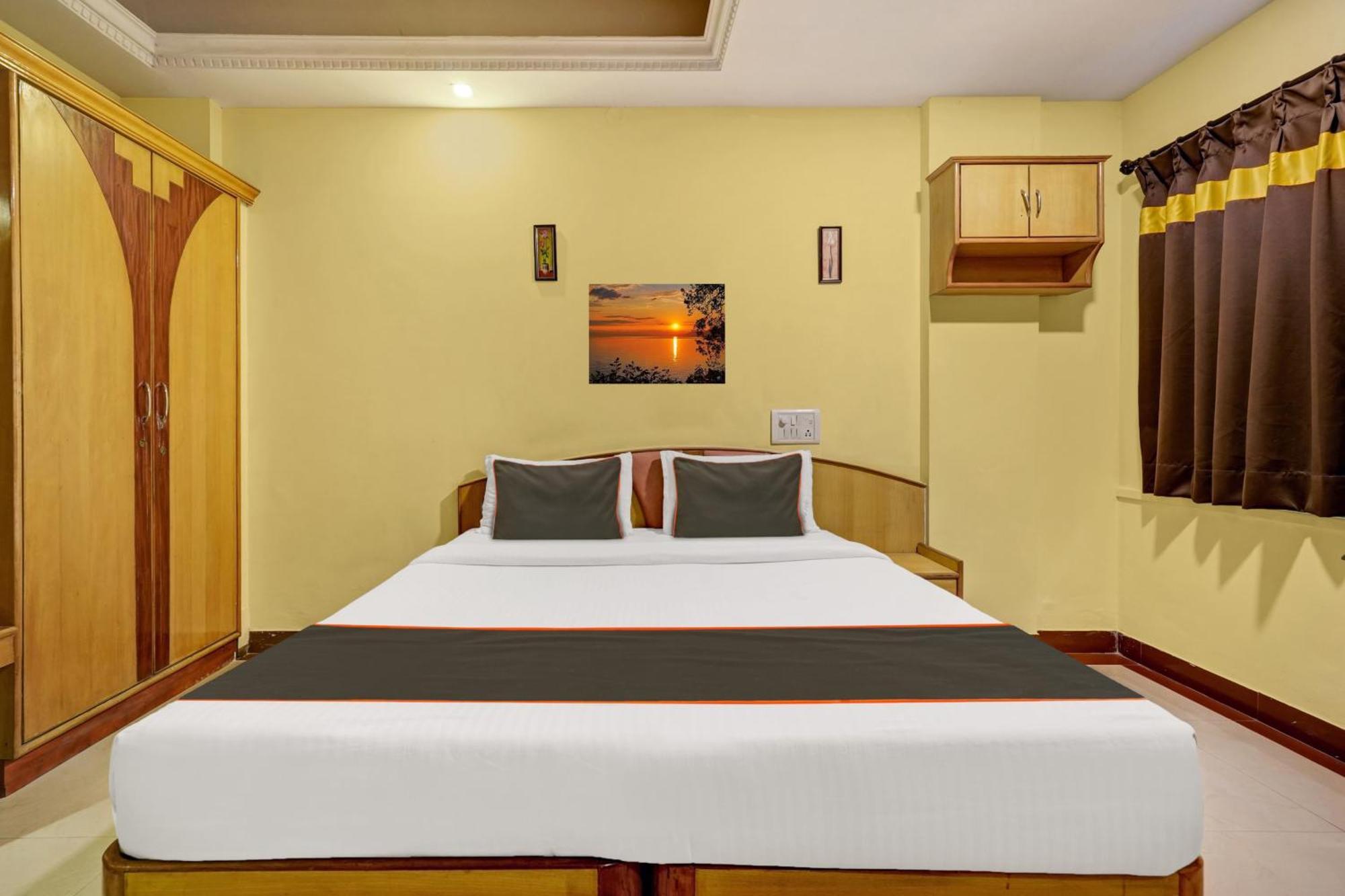 Hotel Super Collection O Bannerghatta Road Near Iim