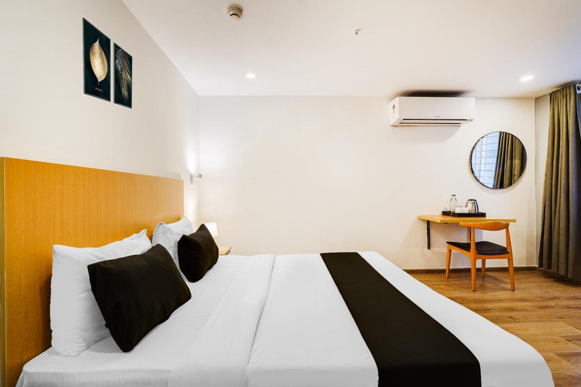 Hotel Super Townhouse Oak Indiranagar 4*