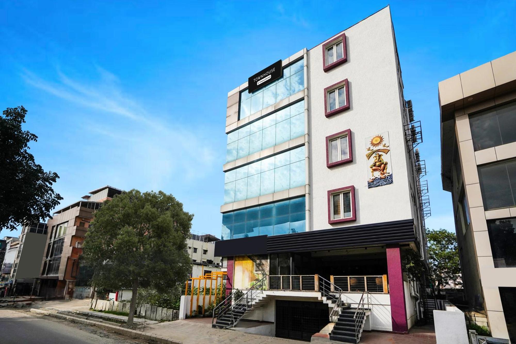 Townhouse Hbr Layout Hotel Bangalore