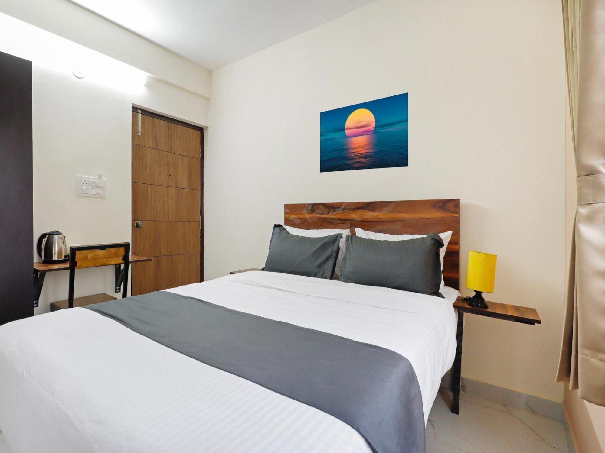 Super Townhouse Bellandur Near Embassy Tech Village Hotel 4*