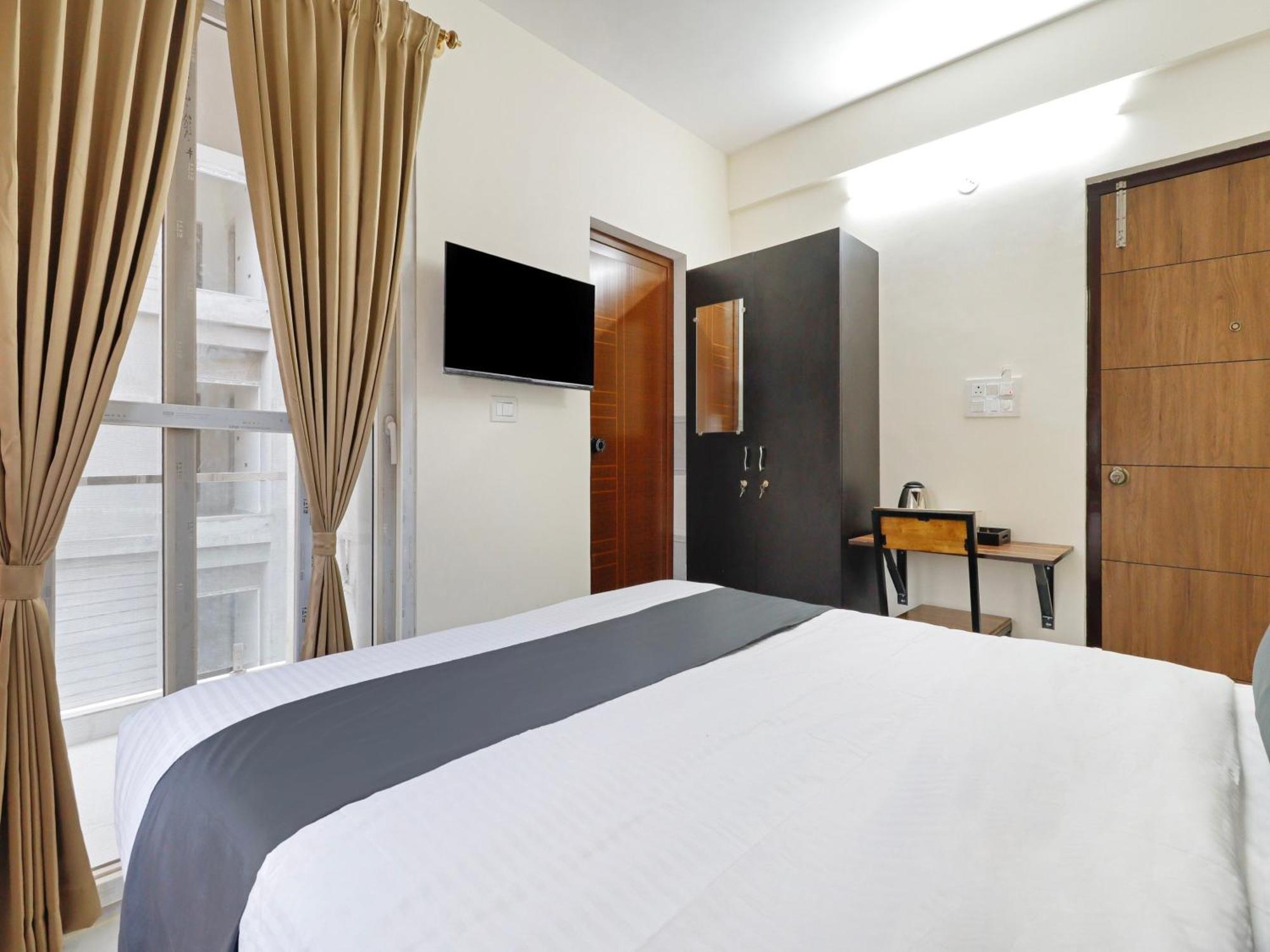 Super Townhouse Bellandur Near Embassy Tech Village Hotel
