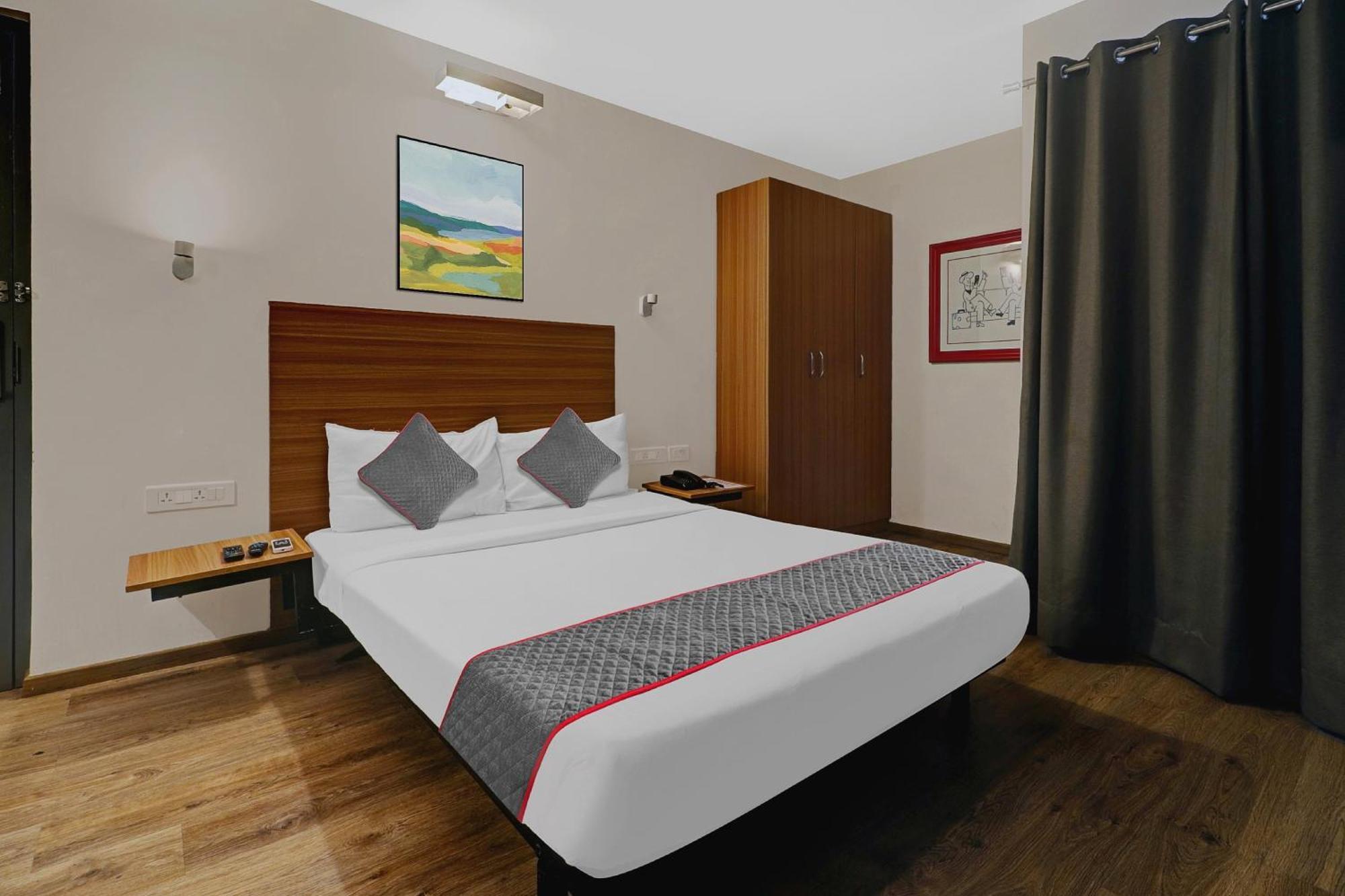 Hotel O Royal Encore 3*