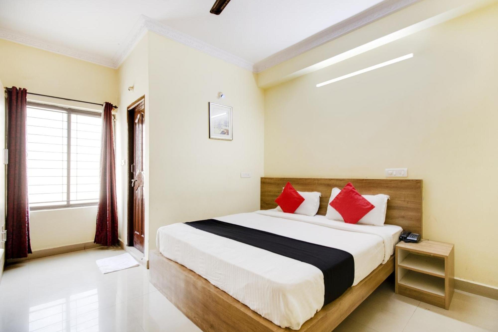 Oyo 75993 Shanti Nivas 3*