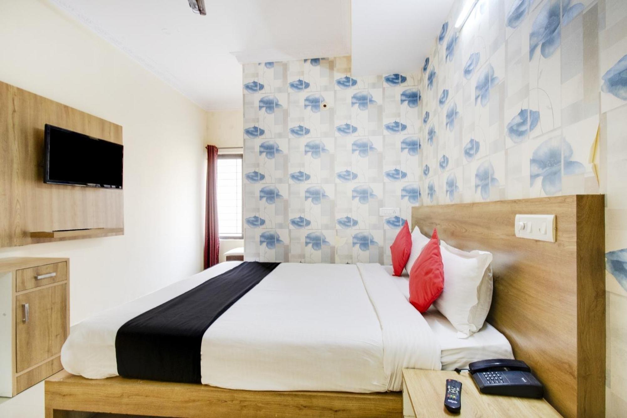 Hotel Oyo 75993 Shanti Nivas 3*