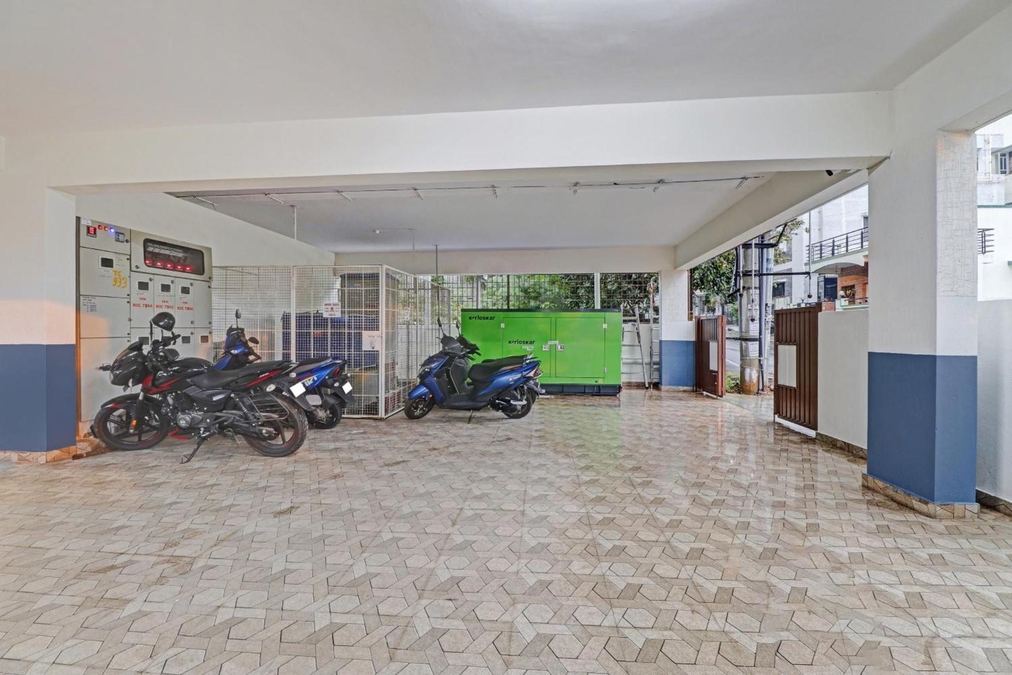 Super Collection O Global Near Kengeri Bus Terminal Metro Station 4*