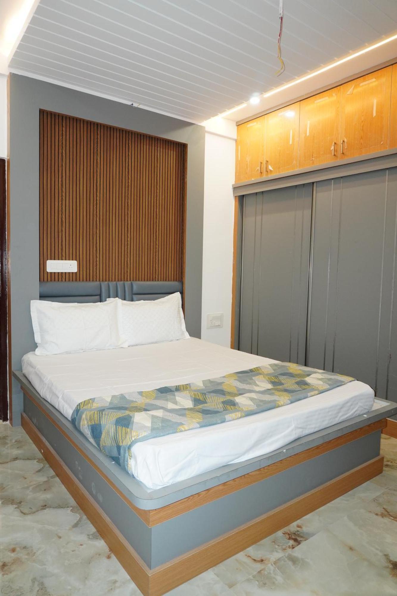Homestay 4bhk Luxurious Penthouse