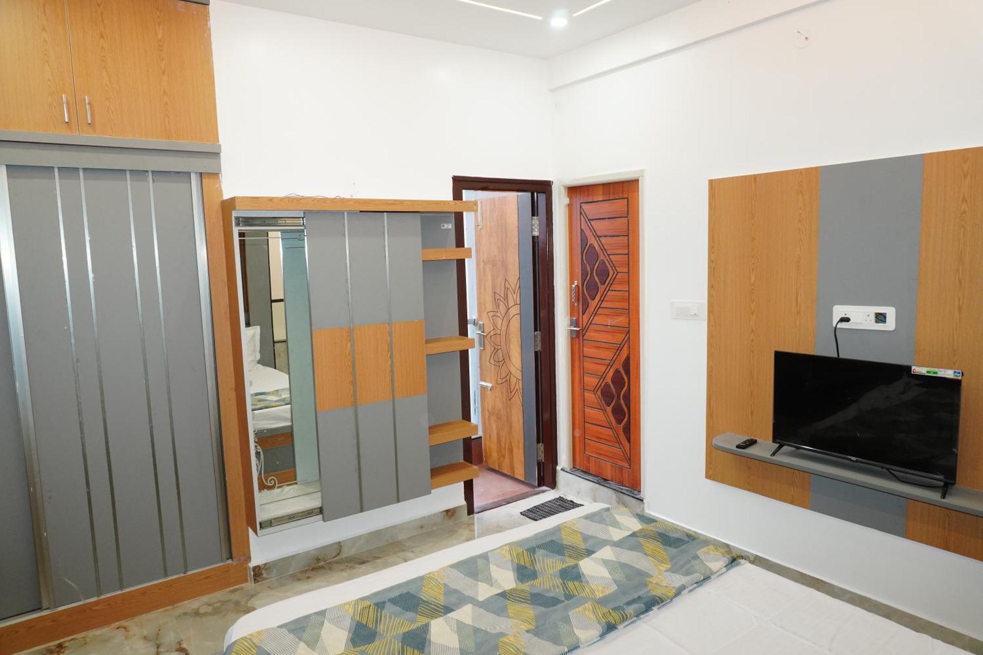4bhk Luxurious Penthouse *