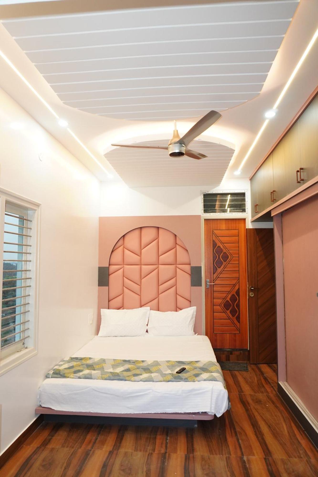 Homestay 4bhk Luxurious Penthouse *