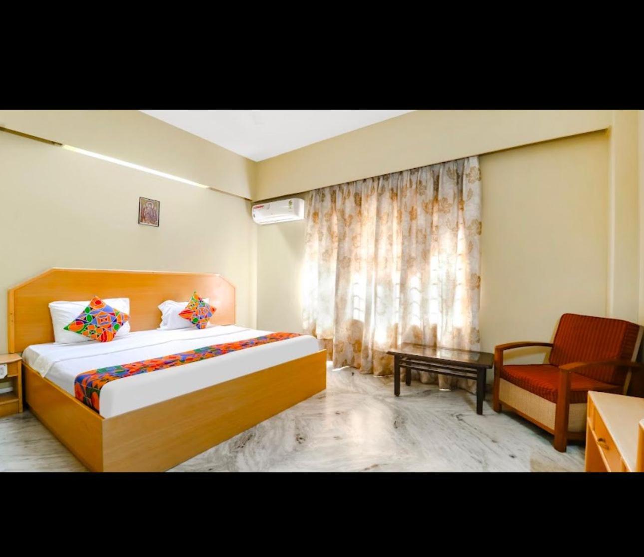 Sri Sathya Sai Hotel