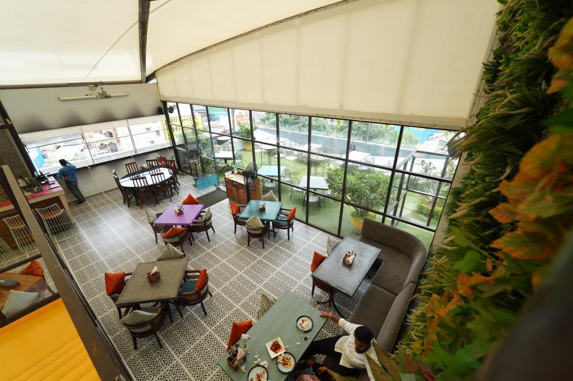 Vaishnavi Residency Hotel 2*