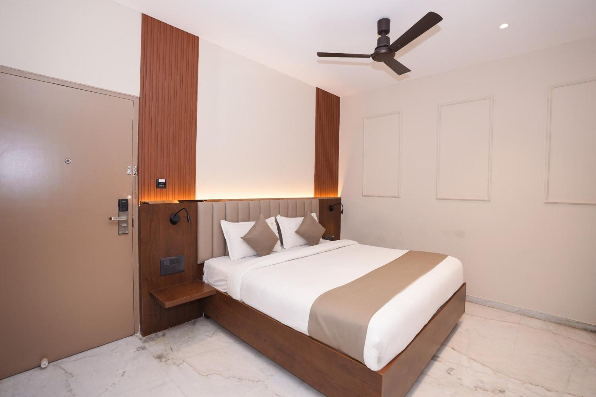 Hotel Vaishnavi Residency 2*