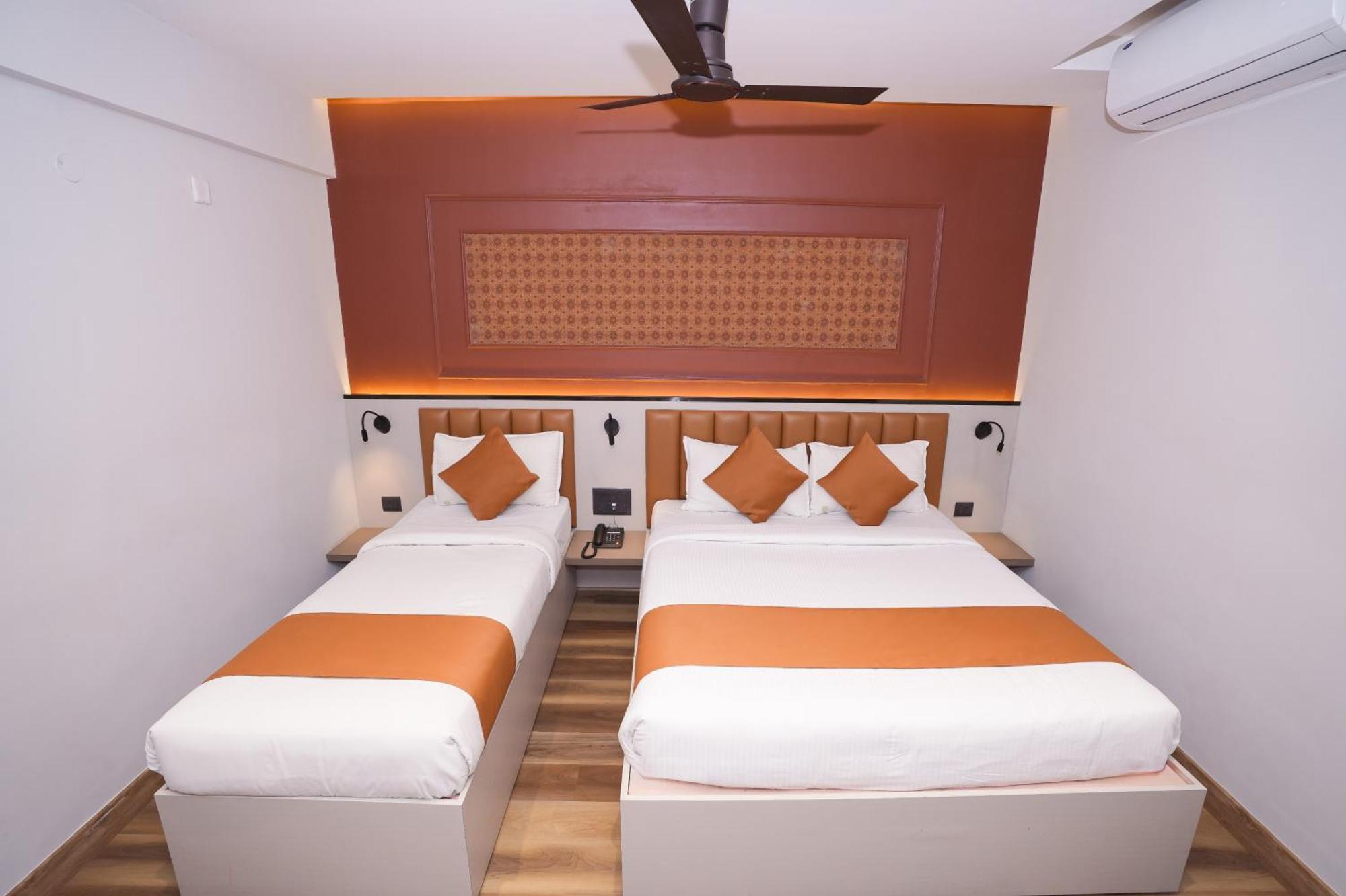 Vaishnavi Residency Hotel 2*