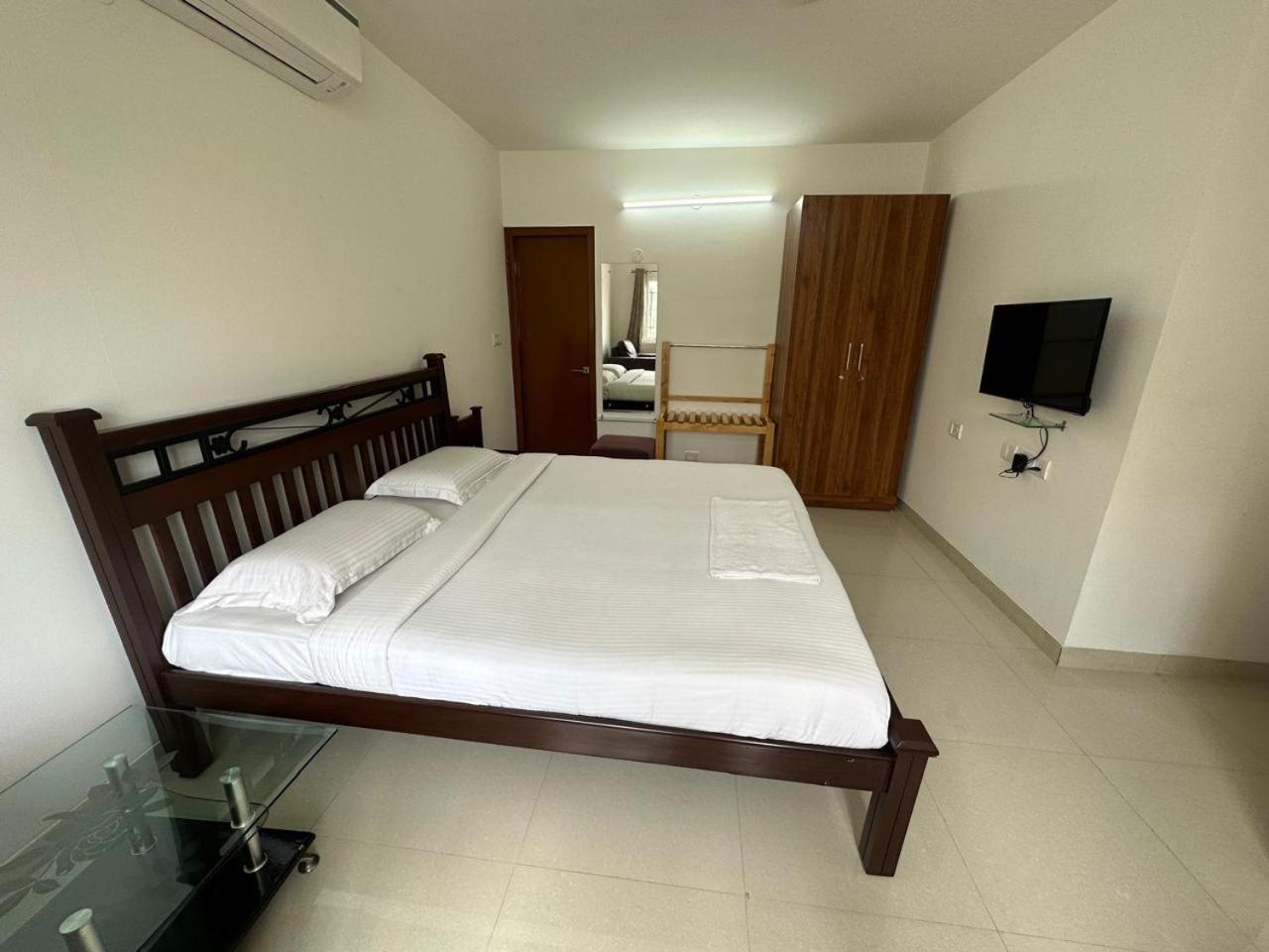 Achates Corporate Services Bed & Breakfast *