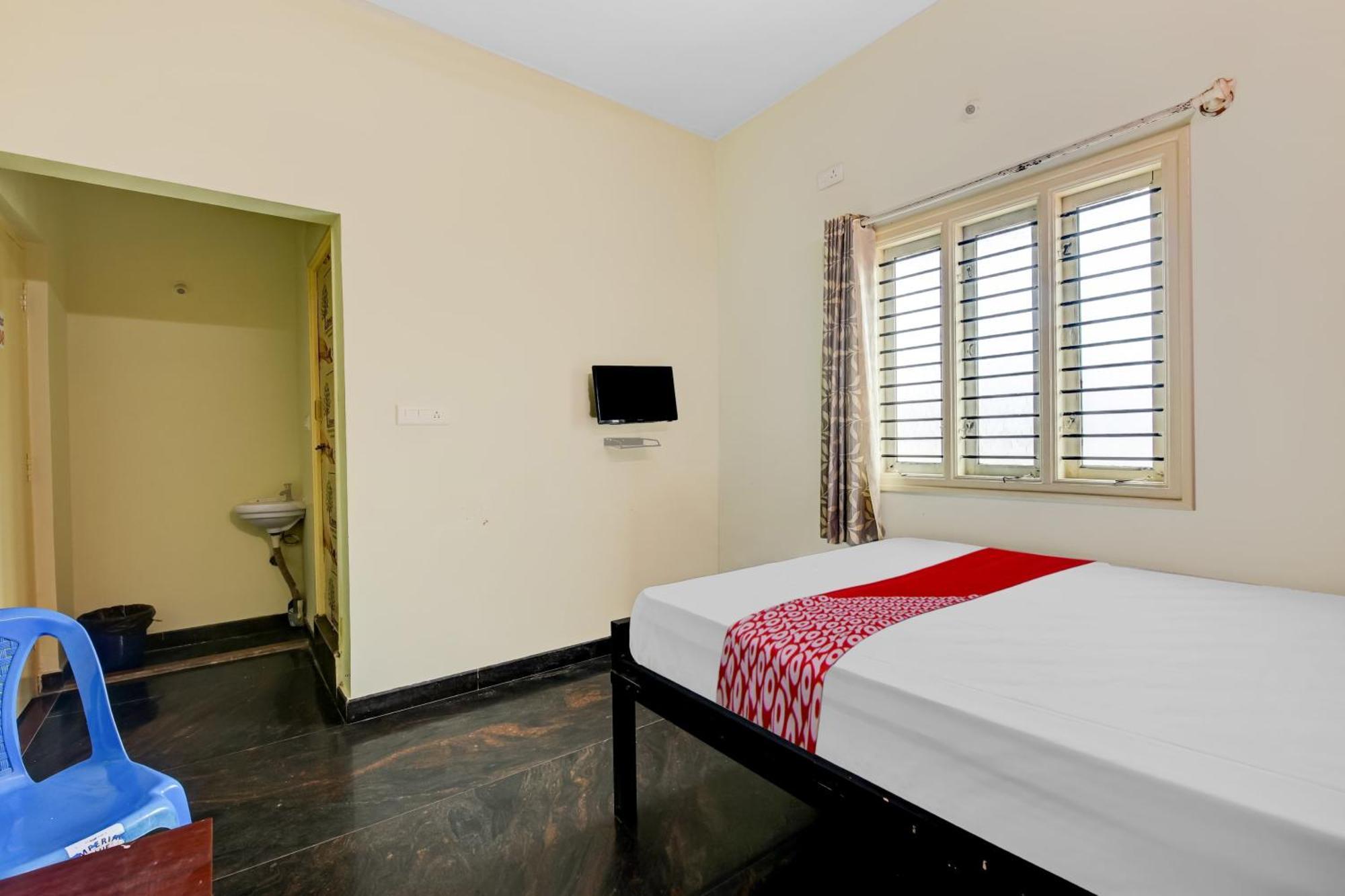 Hotel O Ganesh