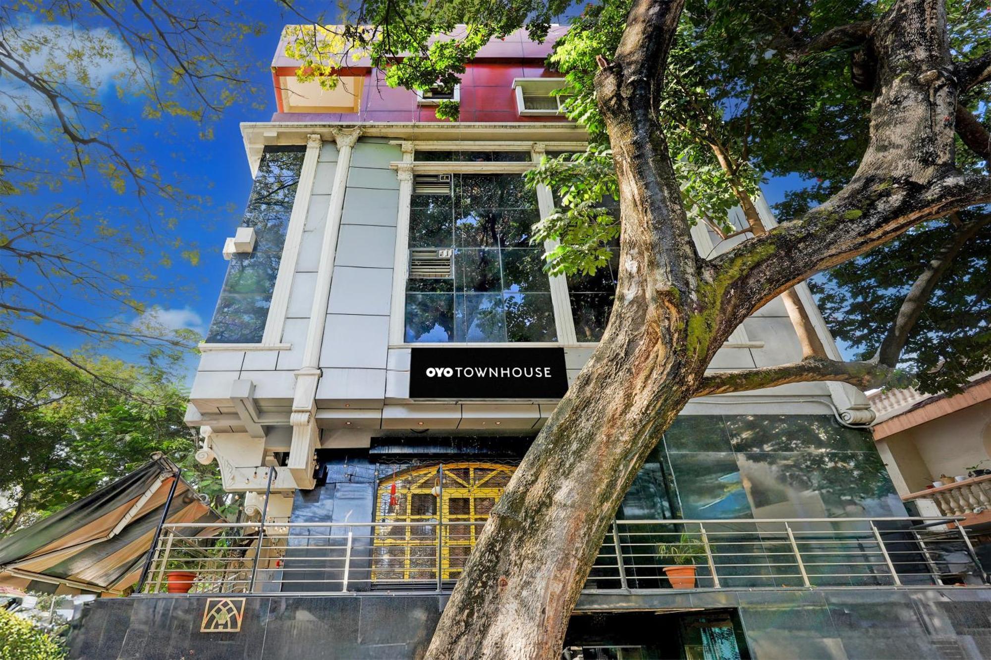 Townhouse 7 Grills Hotel 4*
