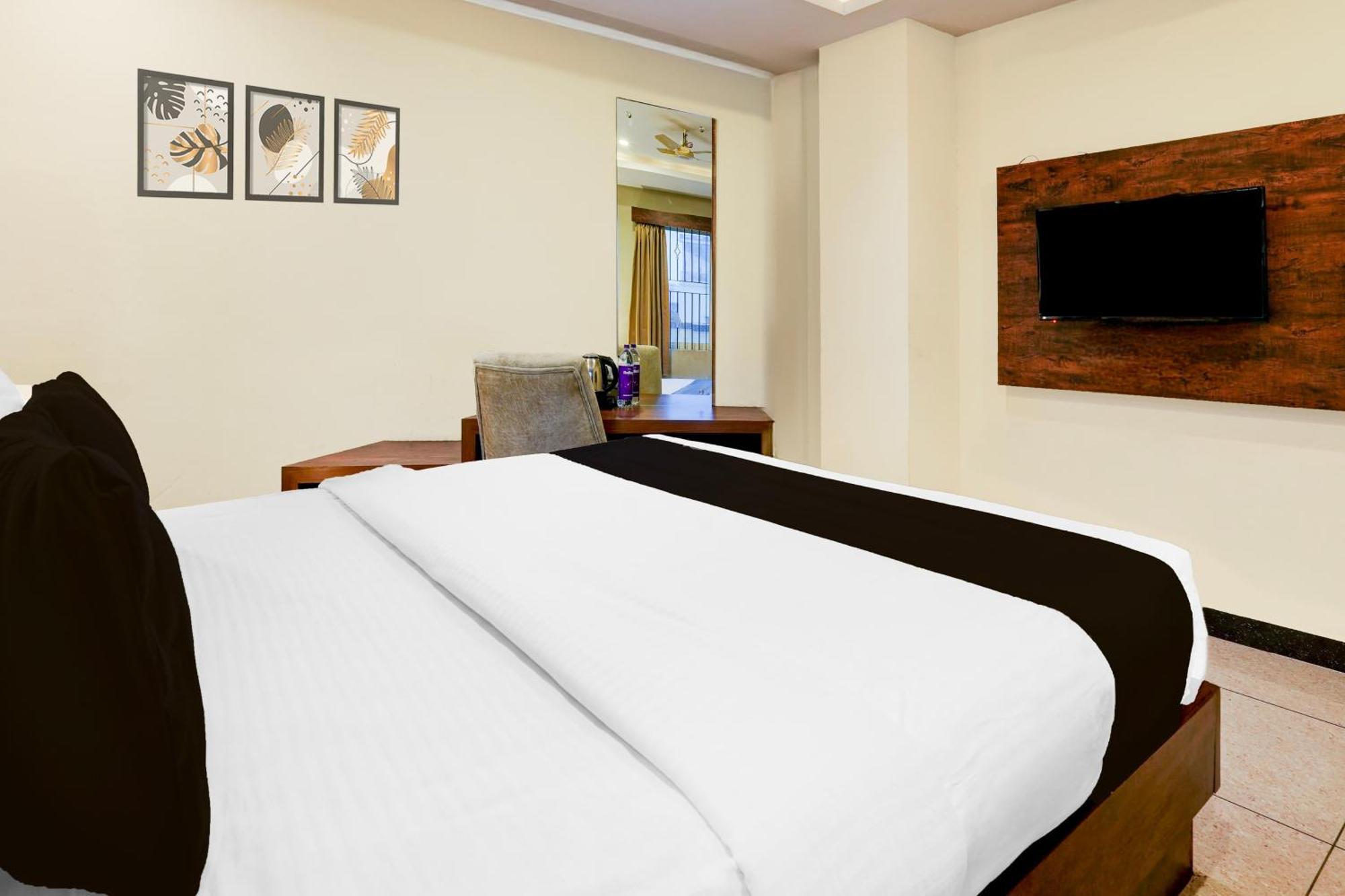 Hotel Townhouse 7 Grills 4*