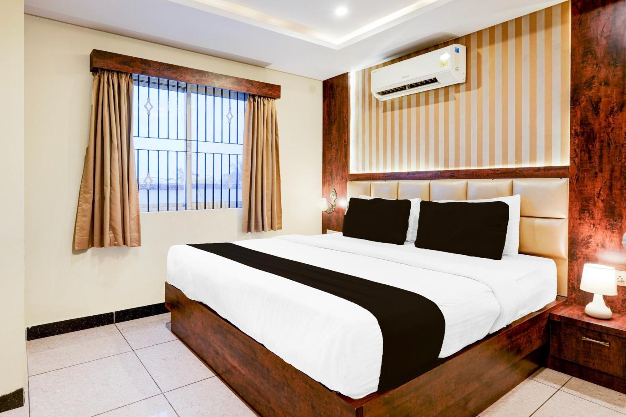 Townhouse 7 Grills Hotel 4*