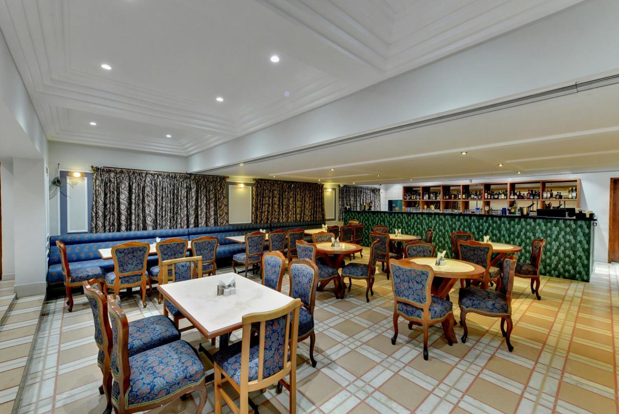 Hotel The Luxant