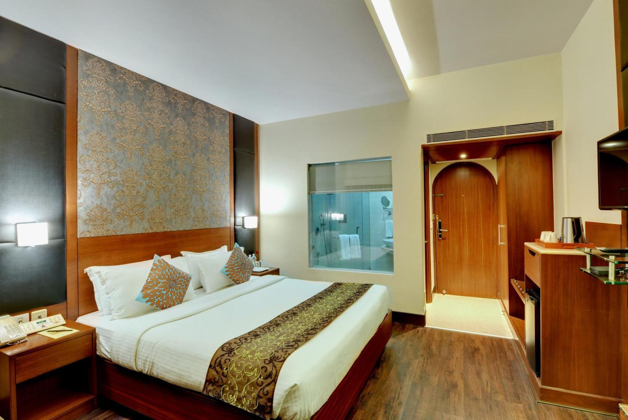 Hotel The Luxant 4*