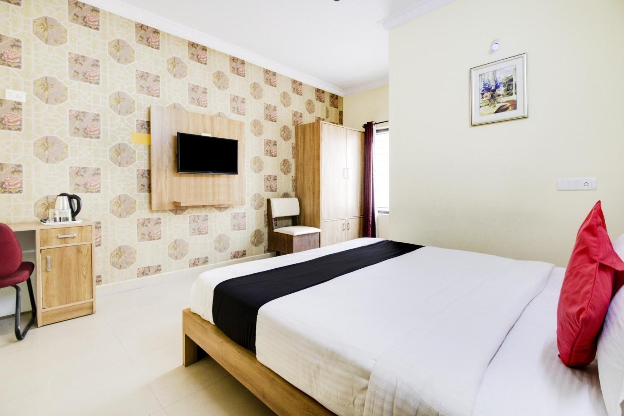 Oyo 75993 Shanti Nivas Hotel Bangalore