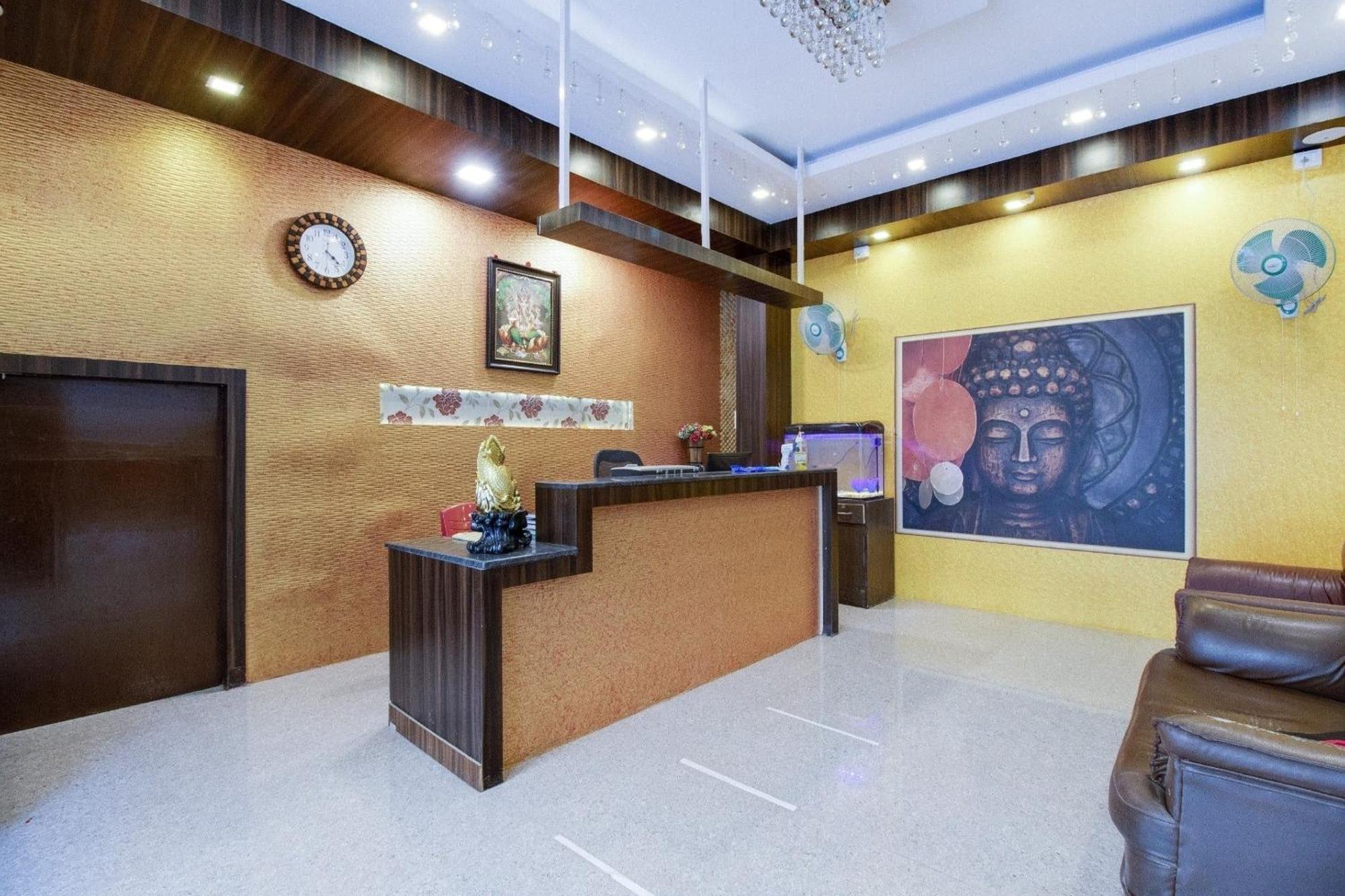 Oyo 75993 Shanti Nivas Hotel 3*