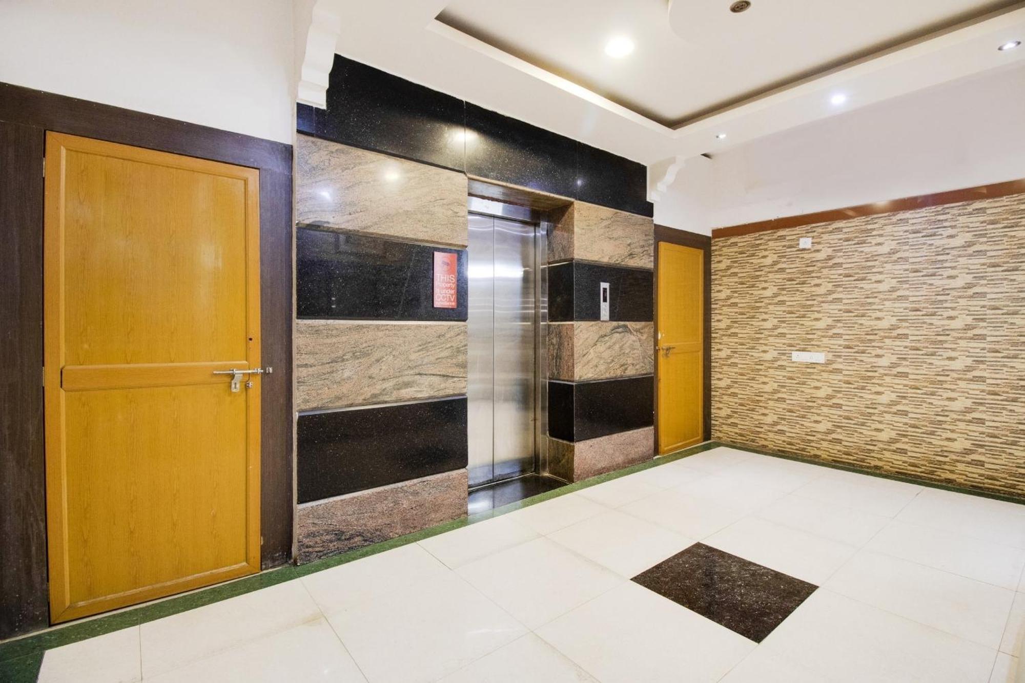 Hotel Oyo 75993 Shanti Nivas 3*