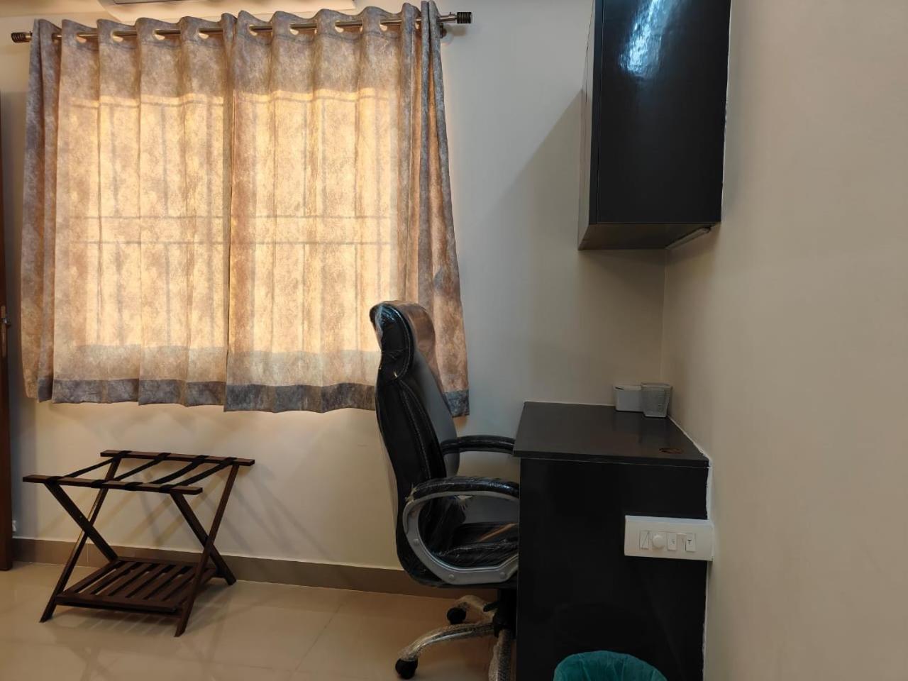 Deluxe 2bhk For Families- Opp Whitefield Metro