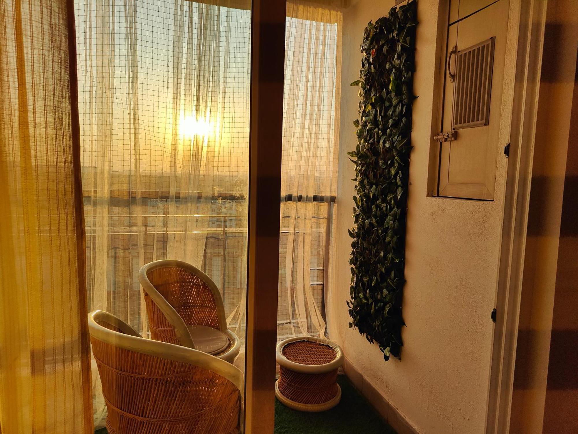 Apartment Deluxe 2bhk For Families- Opp Whitefield Metro *