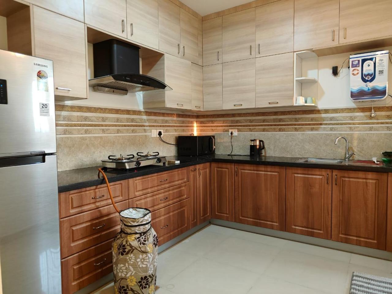 Deluxe 2bhk For Families- Opp Whitefield Metro *