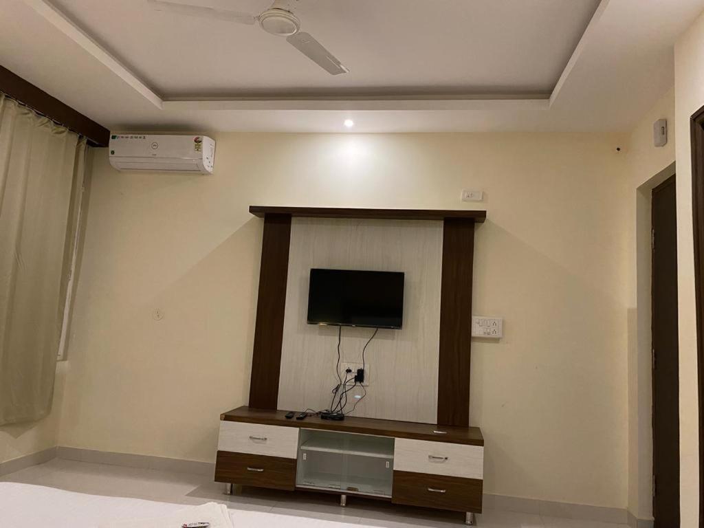 Guest house Akshatha *