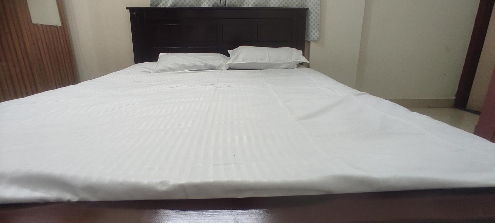 Bed & Breakfast Paradise Living