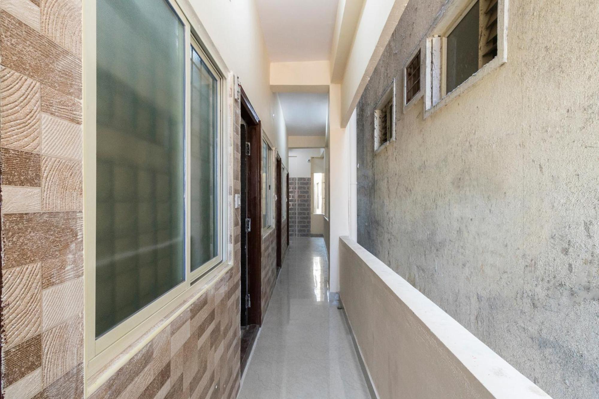 Spot On Ssr And Boarding Hotel Bangalore