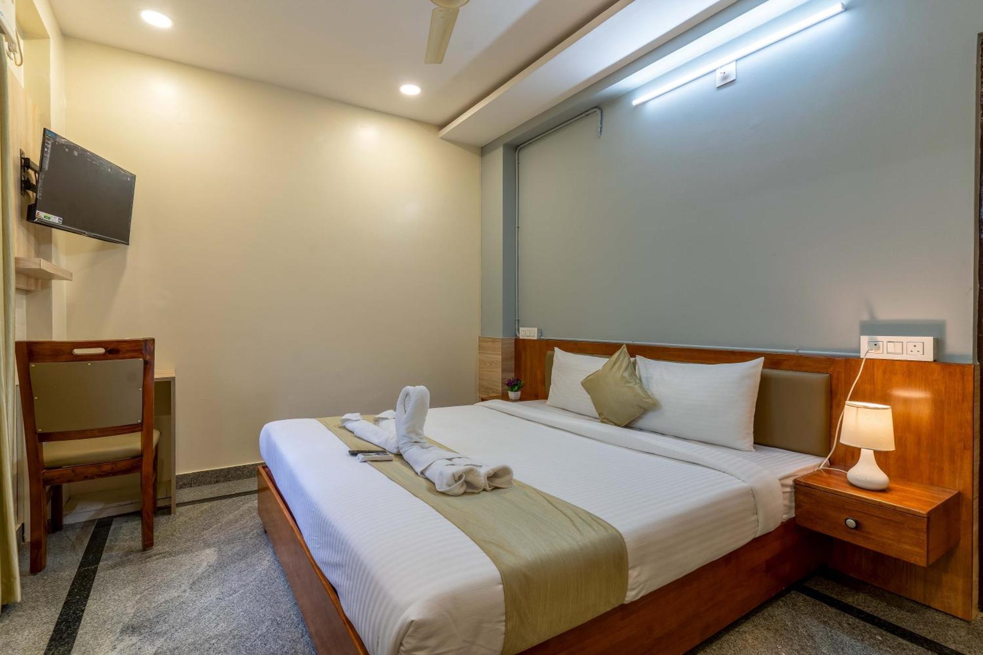 Hotel Chalet, Madiwala