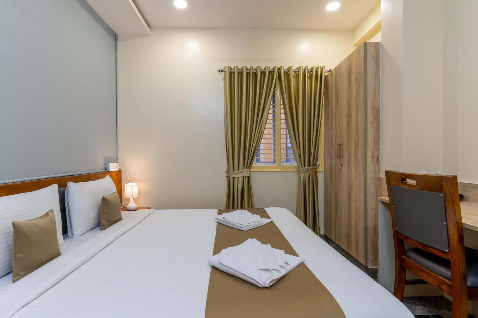 Hotel Chalet, Madiwala 3*