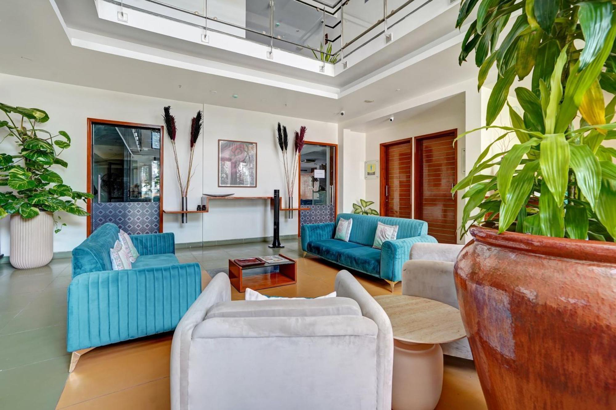 Hotel Astra & - Marathalli 4*