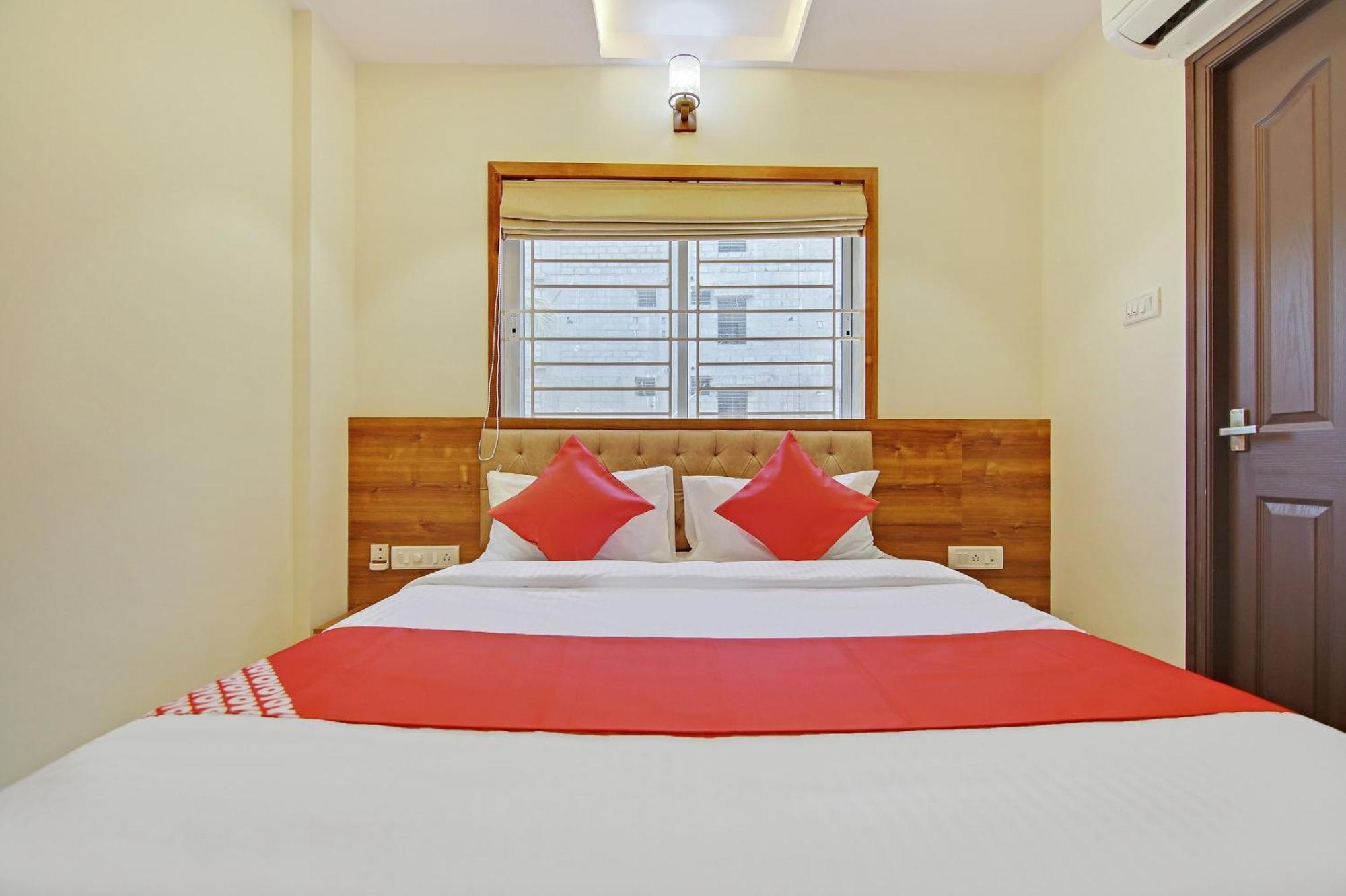 Collection O Withinn Hotel