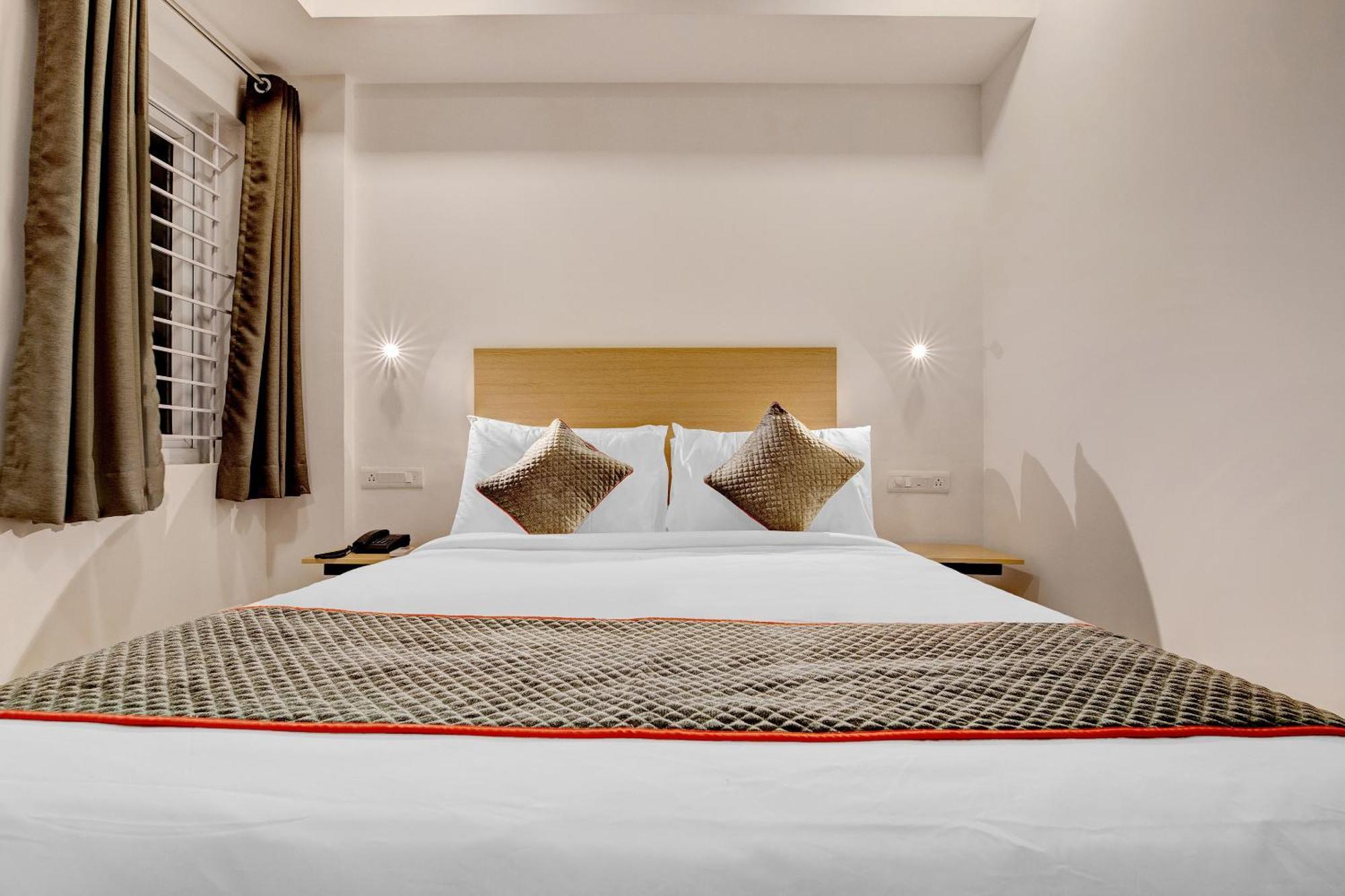 Townhouse Siri Residency Hotel