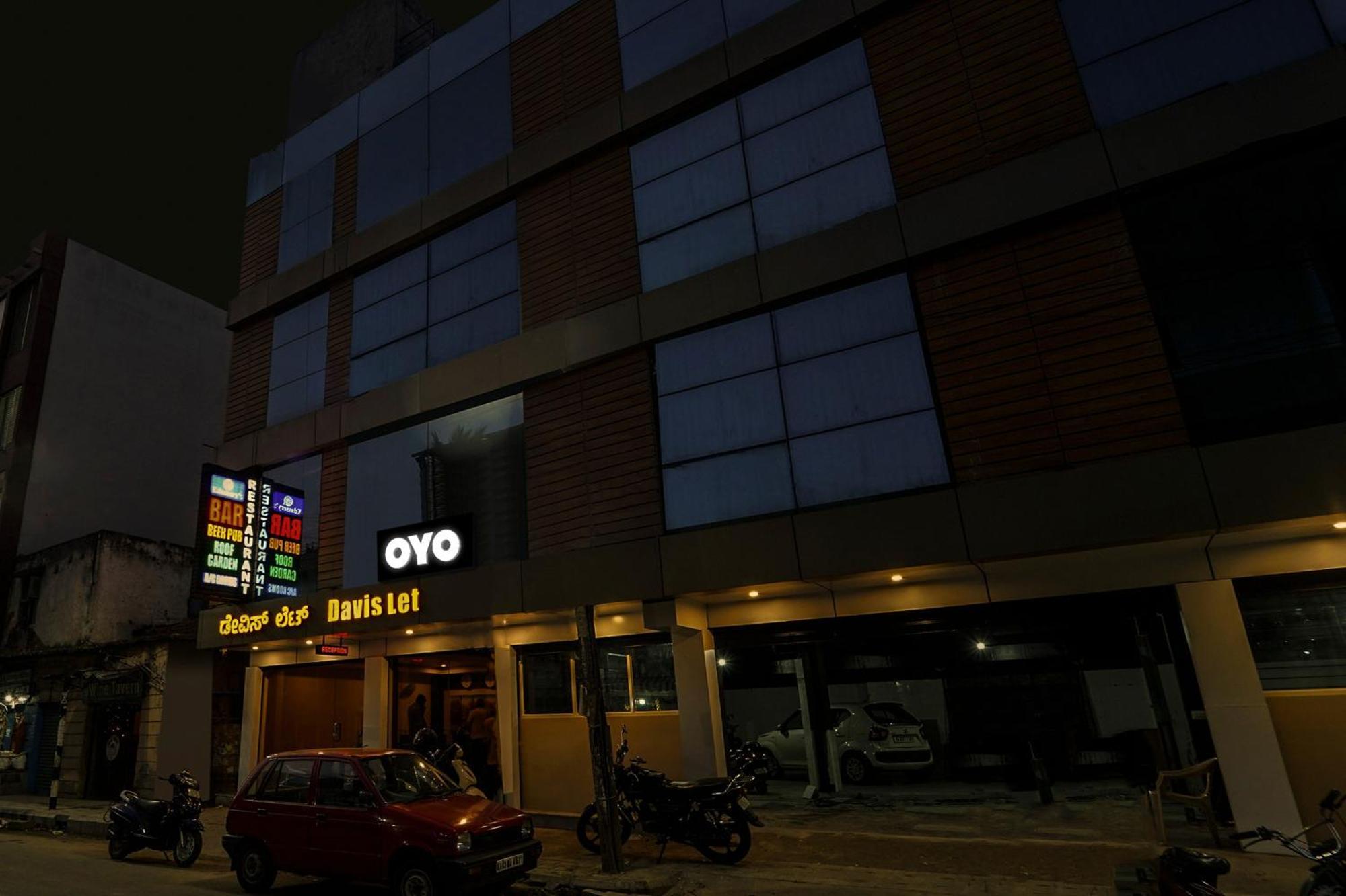 Super Townhouse Davis Let 3* Bangalore