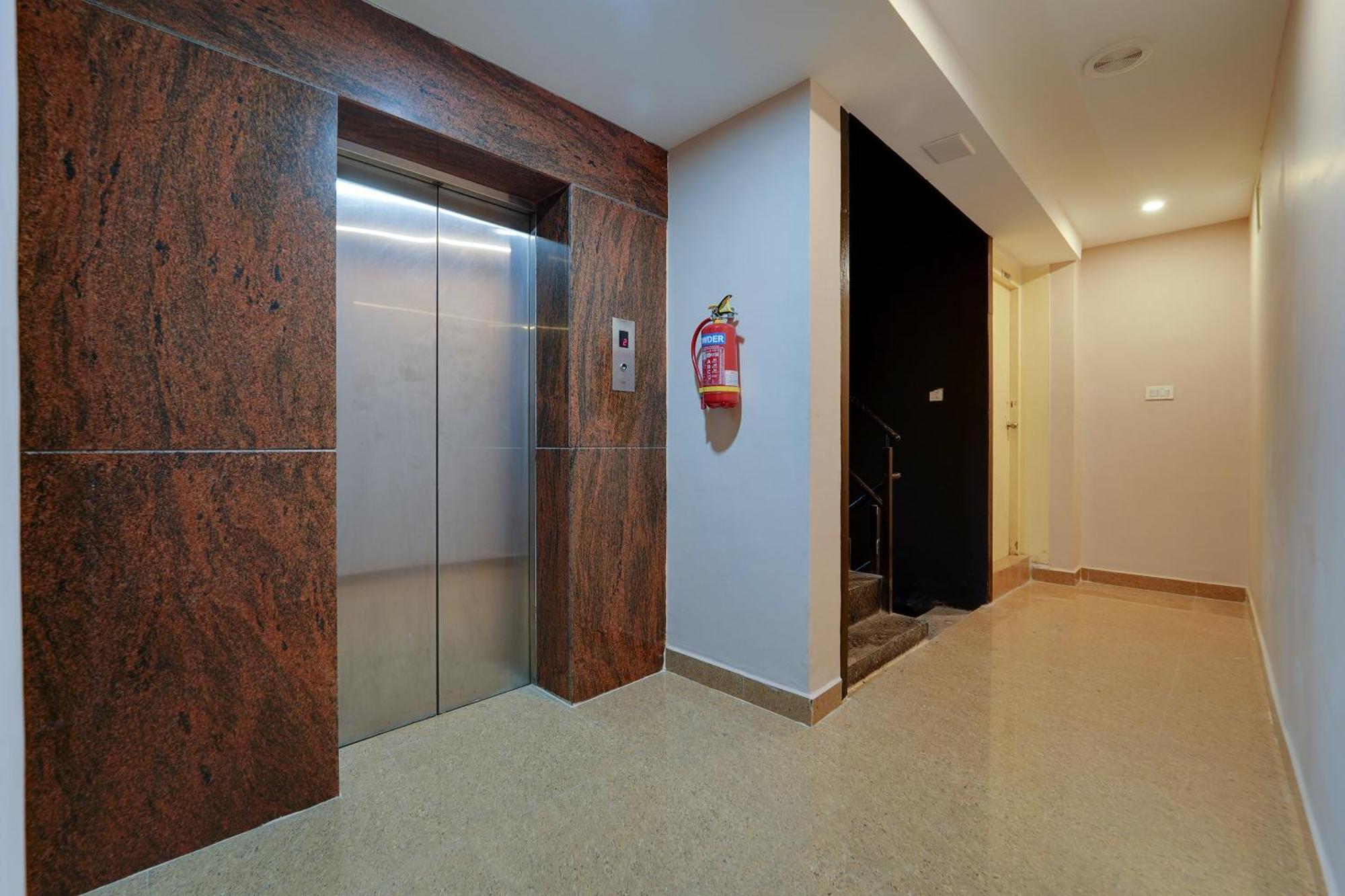 Super Townhouse Davis Let Hotel 3*