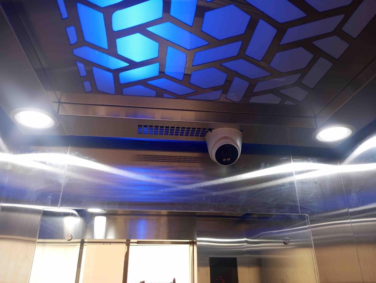 Amazistay Offers A Smart With Private Hot Jacuzzi Apartment *