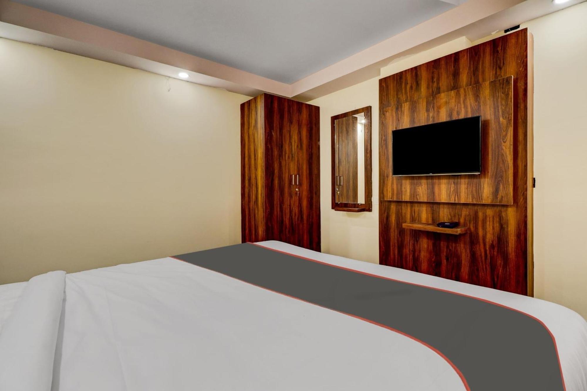 Collection O Hemadri Residency 4*