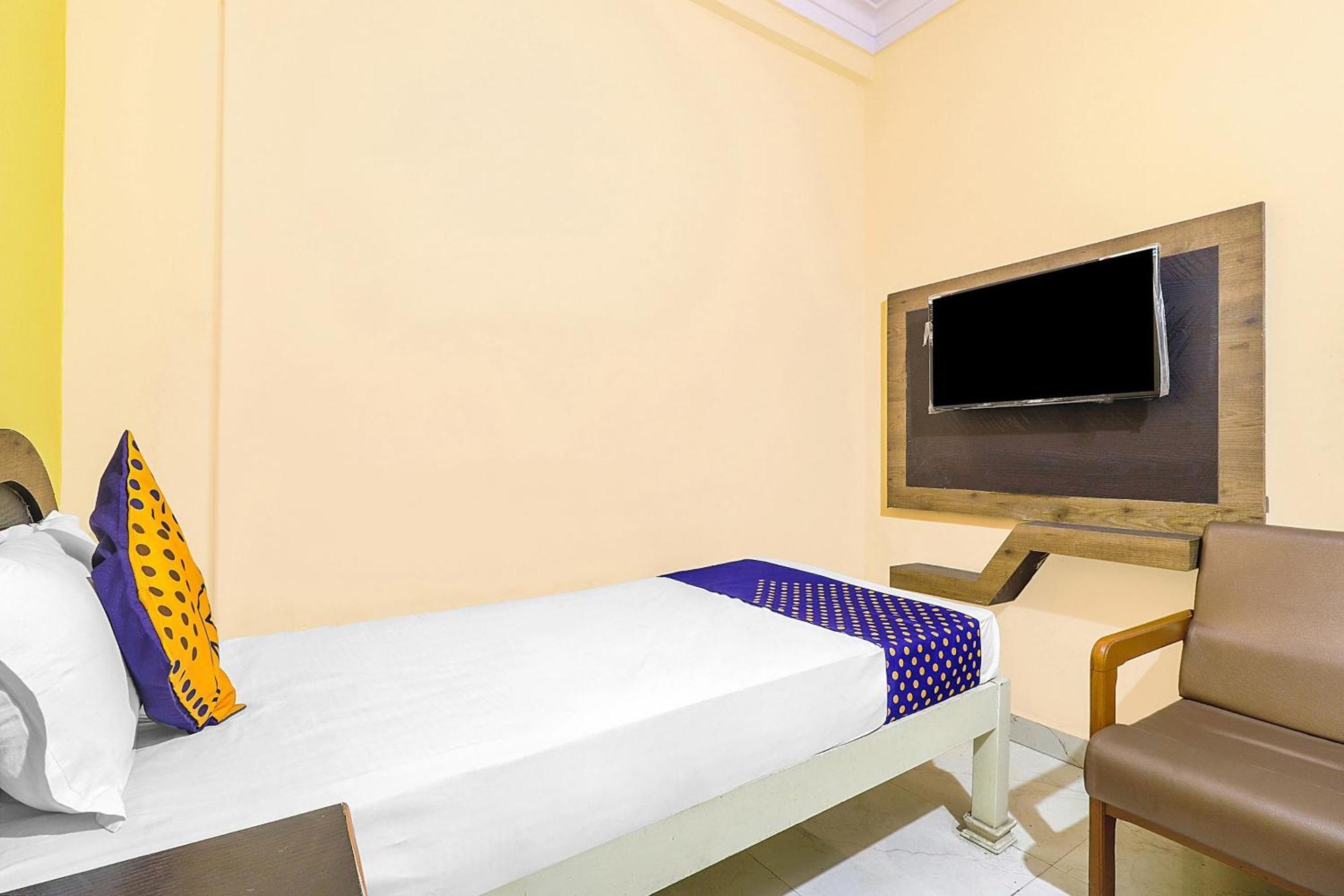 O Vasavi Residency 3*