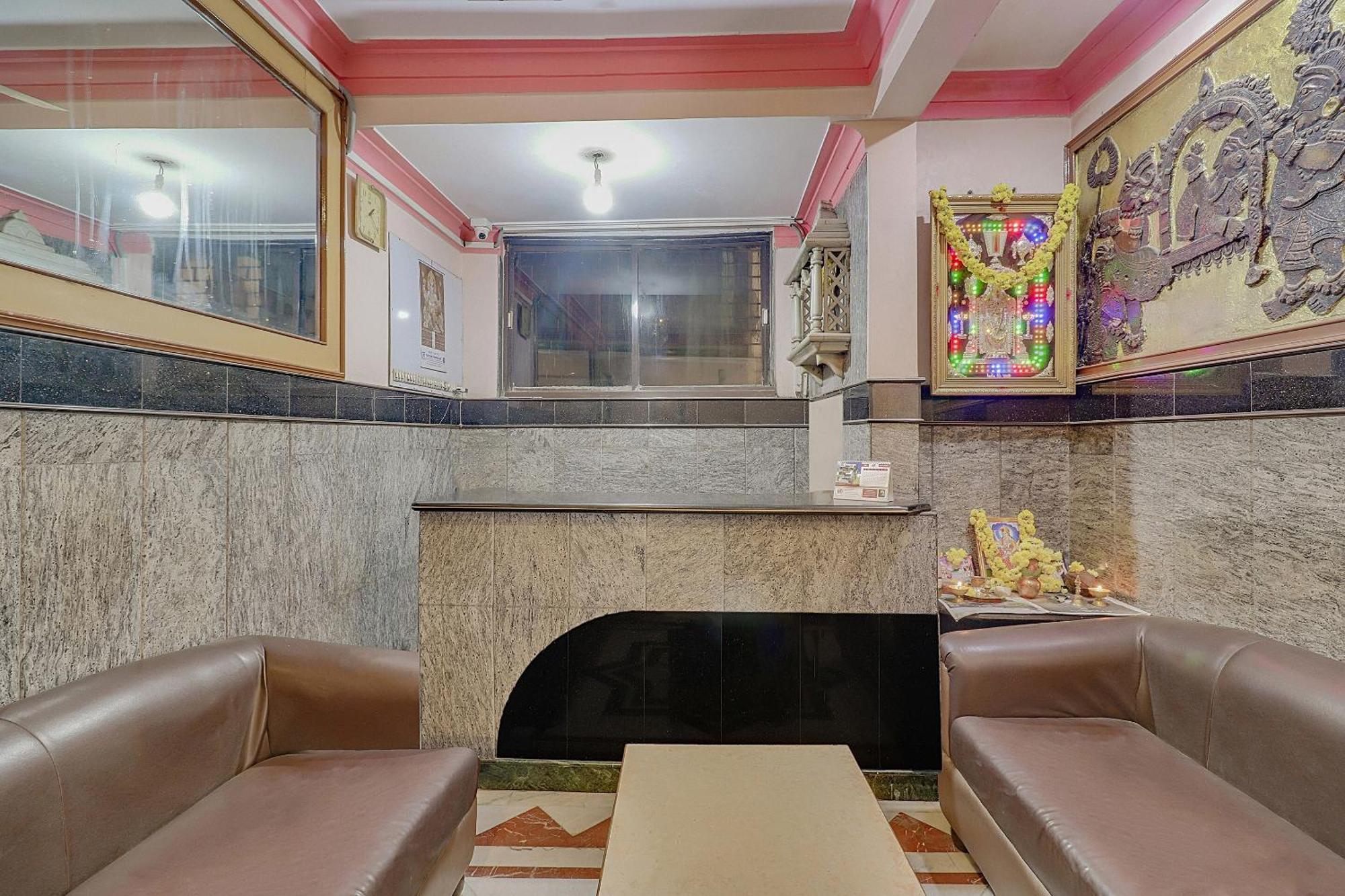 O Vasavi Residency Hotel