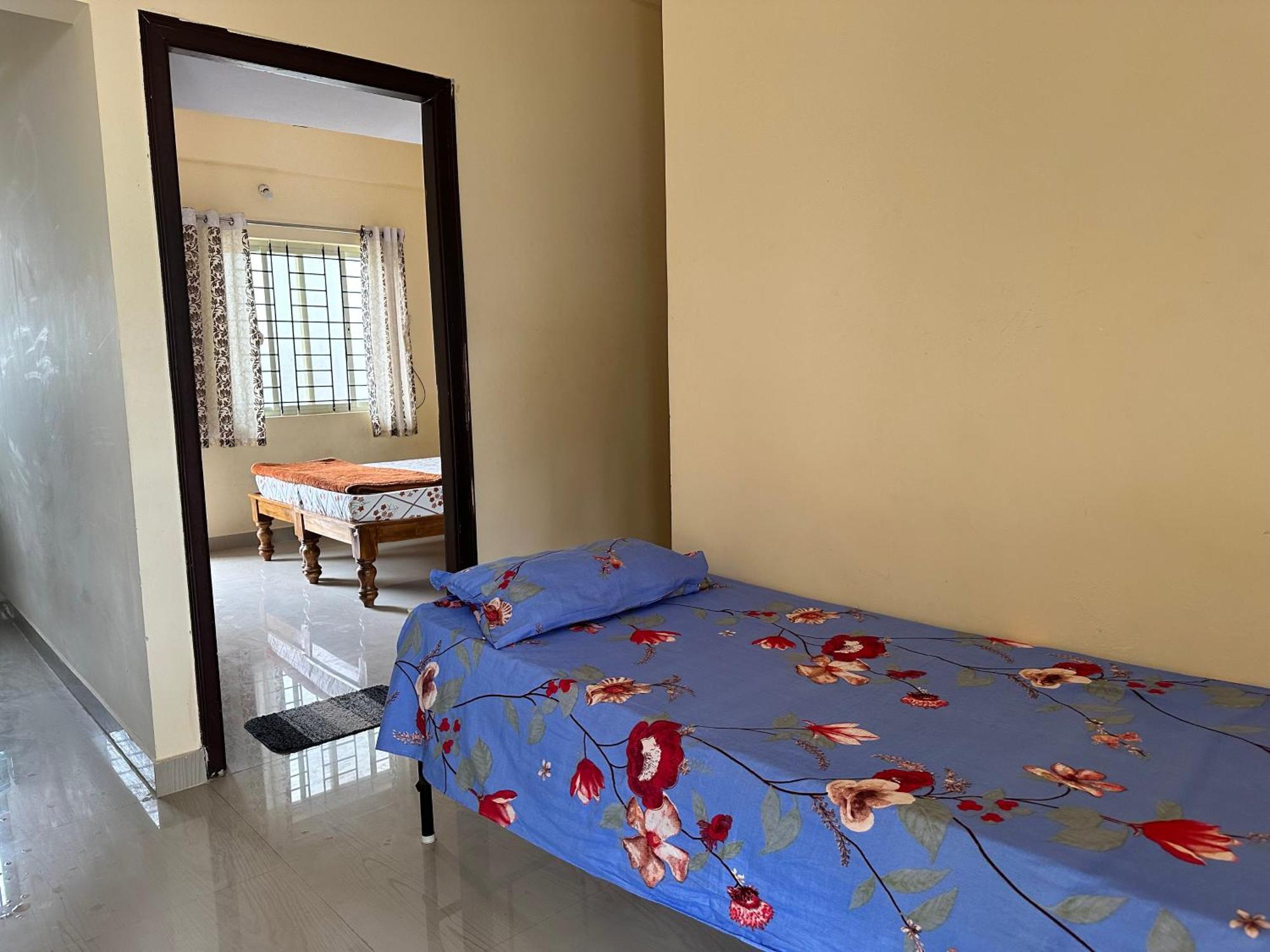 Dedicated 1bhk With Balcony Near Itpl Apartamento