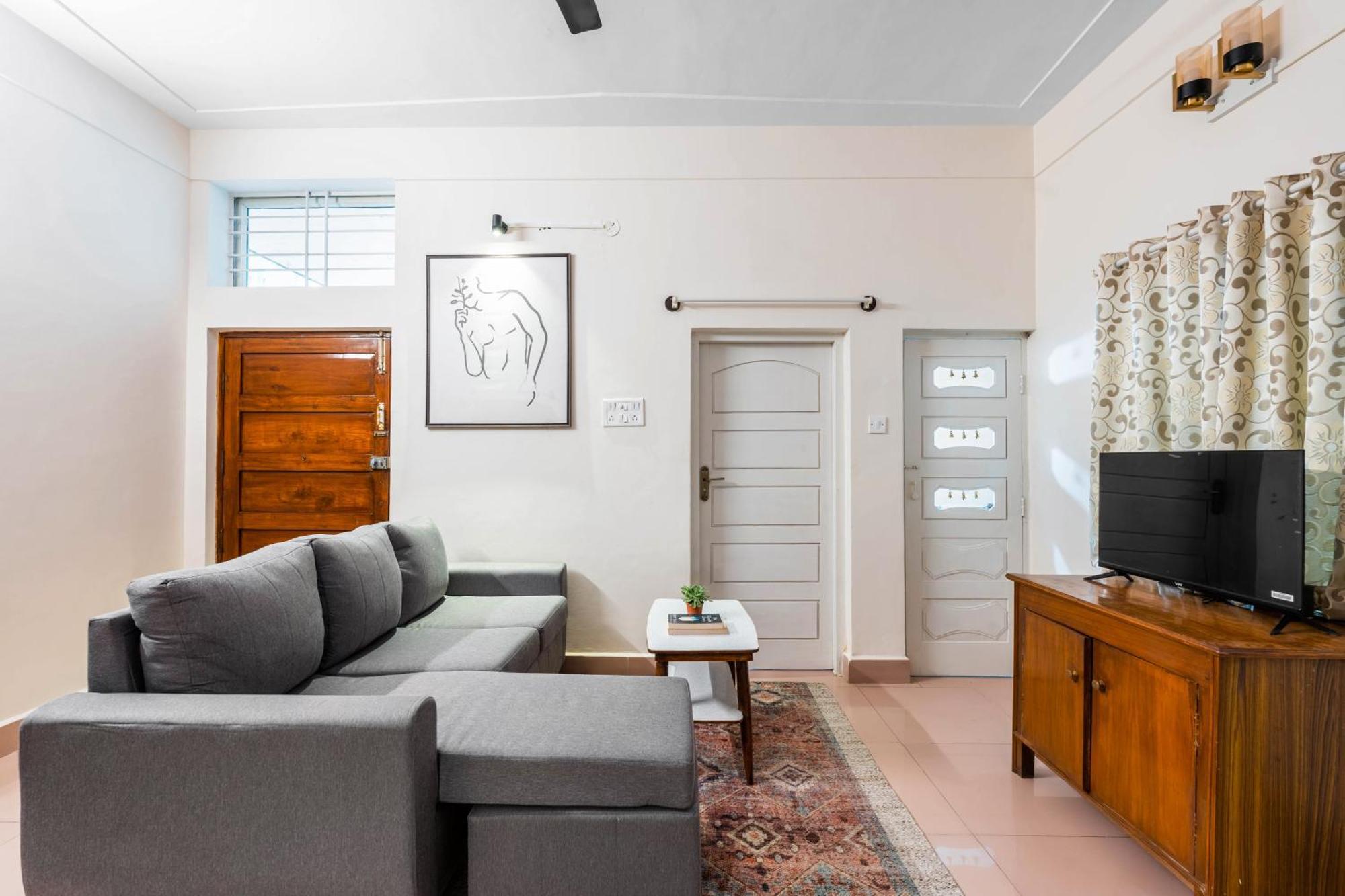 Sliceinn Prasanthi 3 Bhk- Indiranagar, Villa Bangalore
