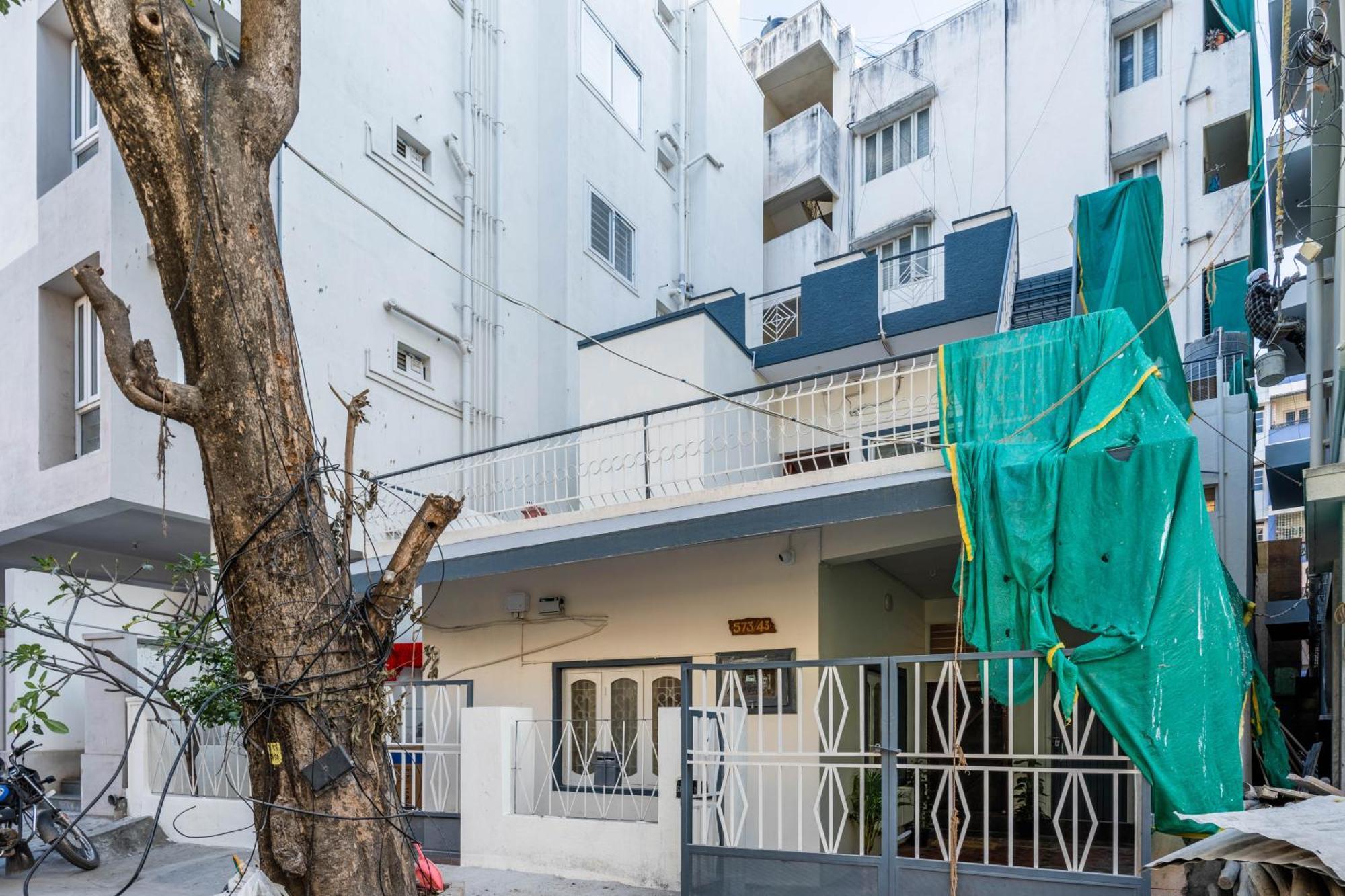 Sliceinn Prasanthi 3 Bhk- Indiranagar, Villa Bangalore