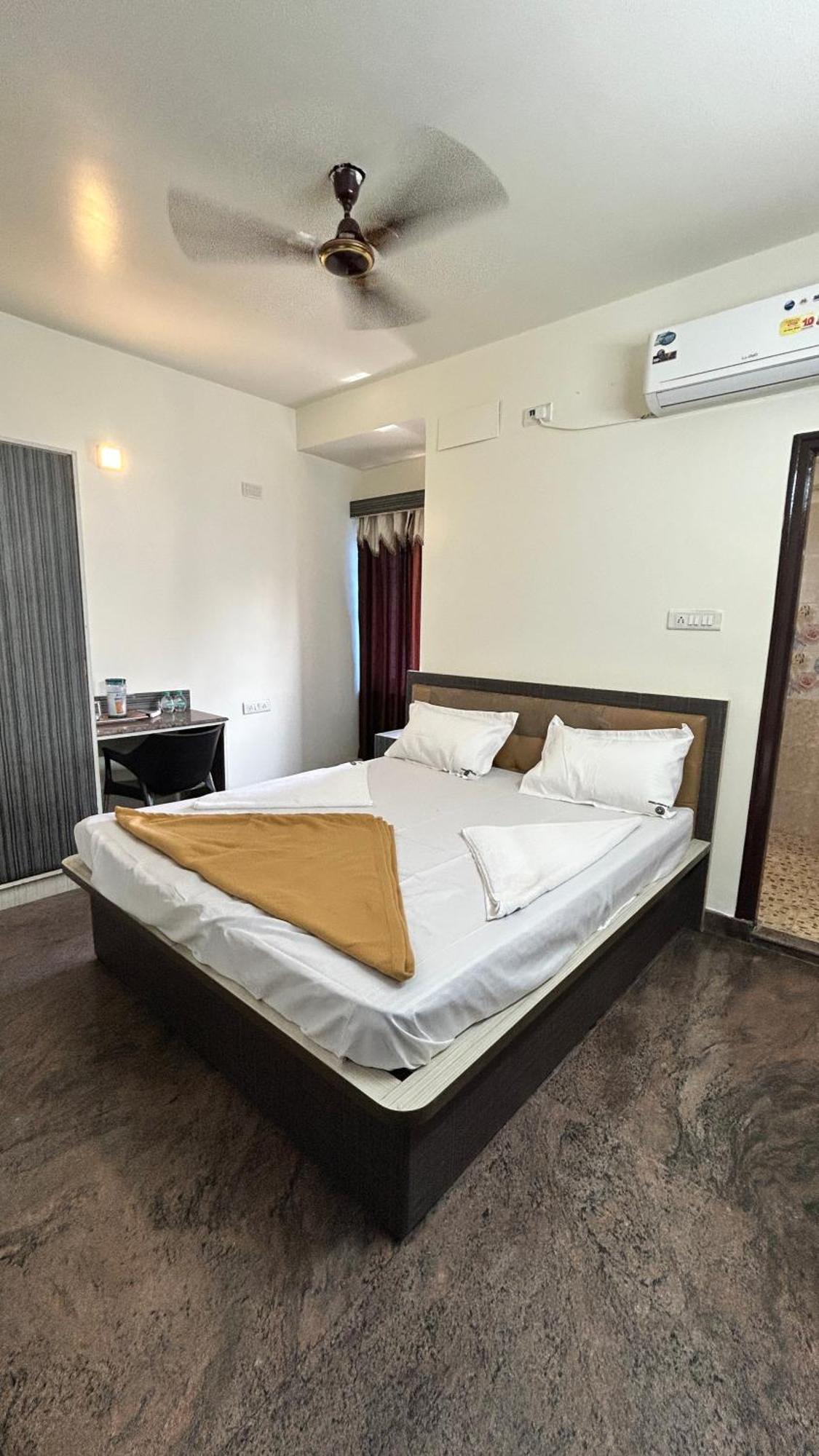 Hotel Aradhya Palace Yeshwantpur Bangalore